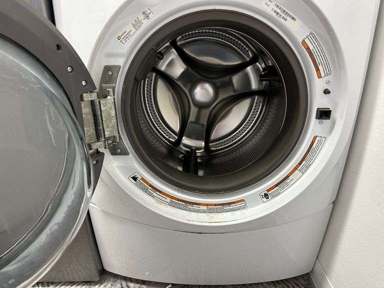 Maytag Washer & Dryer Working Prime Time Auctions, Inc.