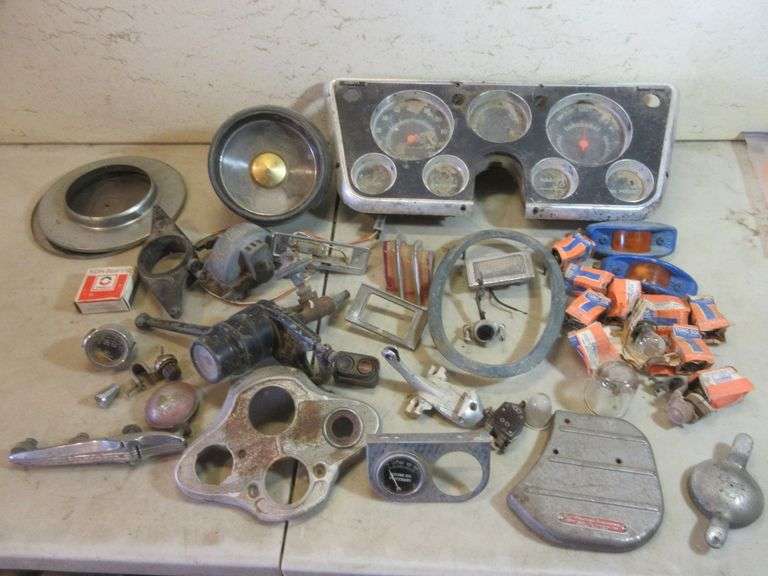 Assorted Vintage Auto Parts Prime Time Auctions, Inc.
