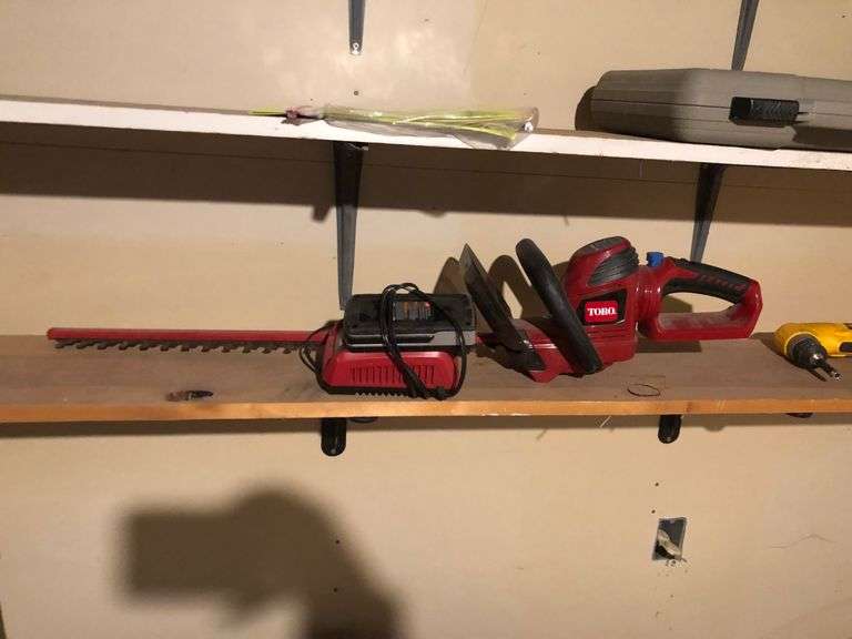 New Toro Hedge Trimmer Prime Time Auctions, Inc.