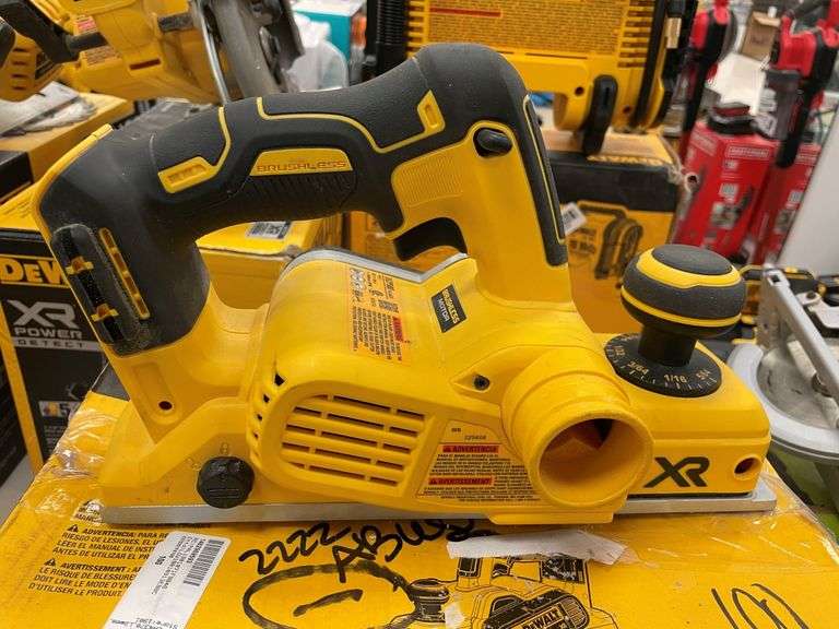 DeWalt 20 V Max XR Brushless Hand Planer Prime Time Auctions, Inc.
