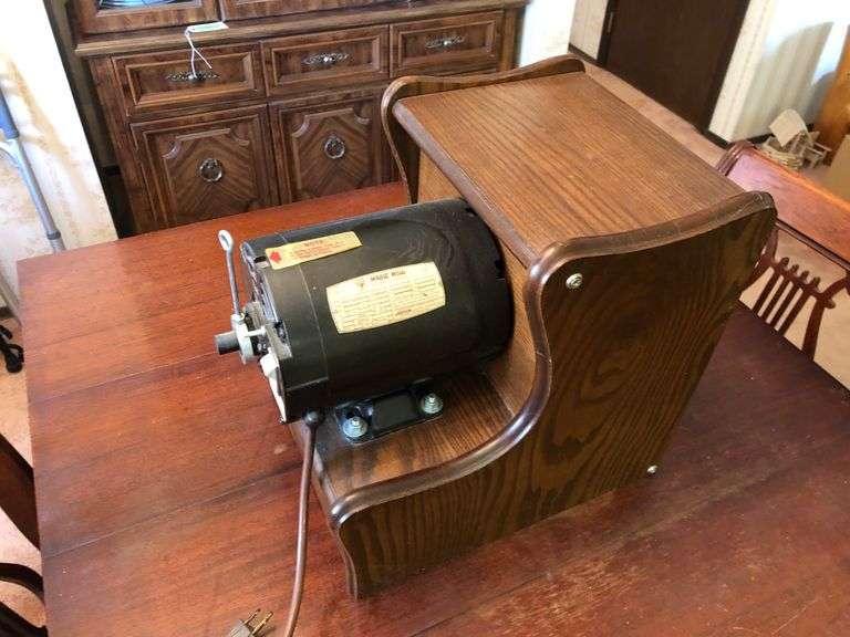 Magic Mill Grain Grinder Prime Time Auctions, Inc.