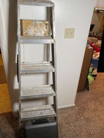 5' Ladder, Sentry Safe* - Prime Time Auctions, Inc.