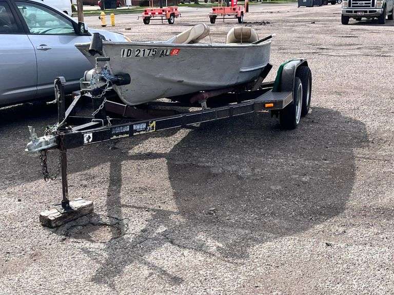 1982 16' Aluminium Boat Prime Time Auctions, Inc.