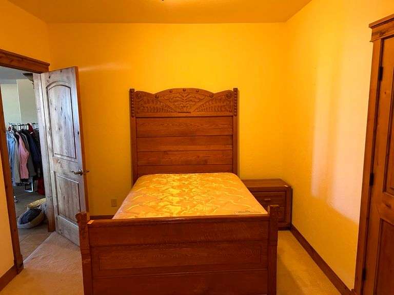 Wood Bed Frame, Spring Air Luxury Firm Mattress Prime Time Auctions, Inc.