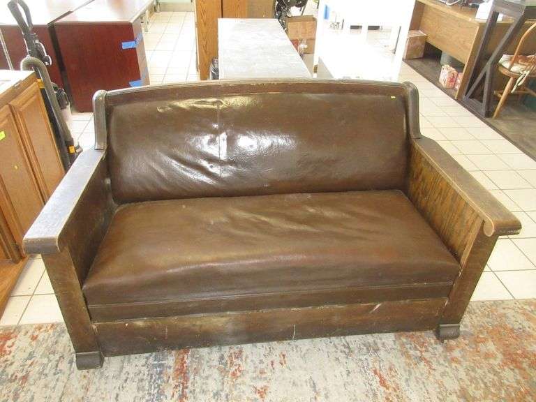1915 Kroehler Oak Davenport Sleeper Sofa Prime Time Auctions, Inc.