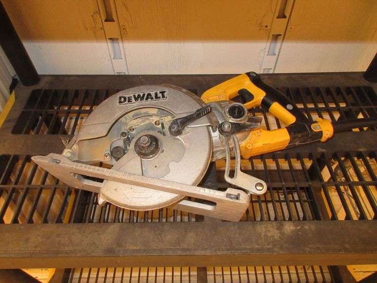 DeWalt Circular Saw Prime Time Auctions, Inc.