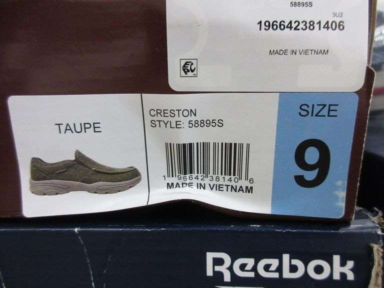 sketchers slip on tennis shoes