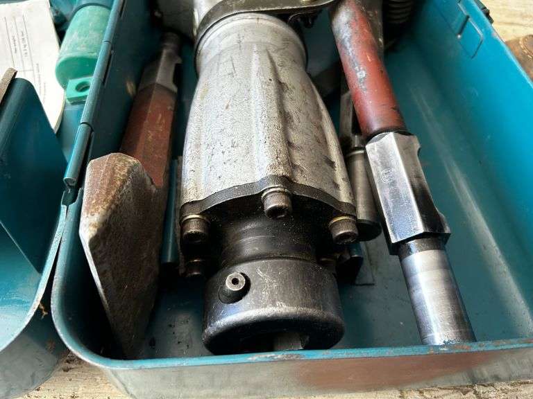 Makita Demo Hammer with Instruction Manual Prime Time Auctions, Inc.