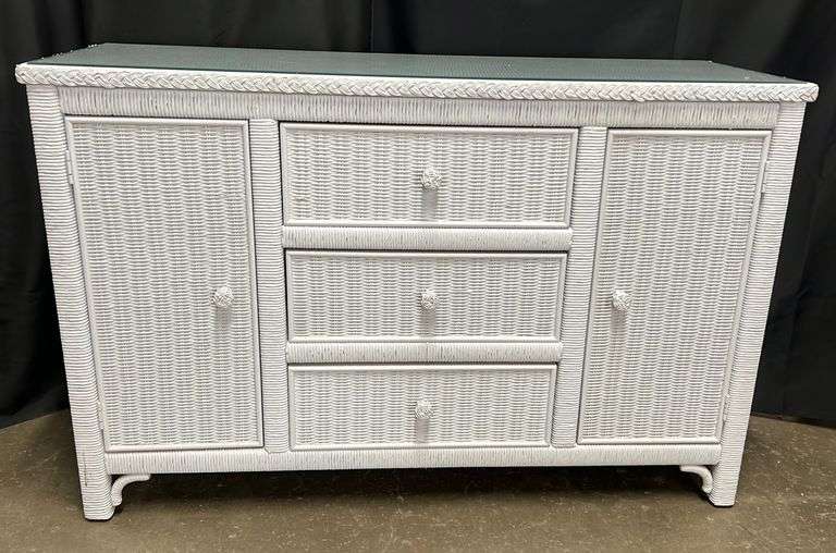 Lexington Furniture, Wicker Dresser Colorado Premier Realty & Auction