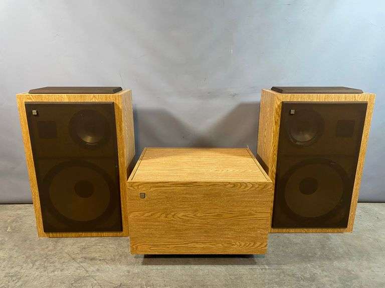 Vintage BSR Speakers And Subwoofer (Untested) Speakers Are Model DR