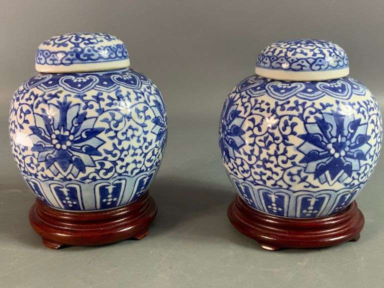 Small Ginger Jars with Lids and Wooden Stands 5.5”(2) Coastal