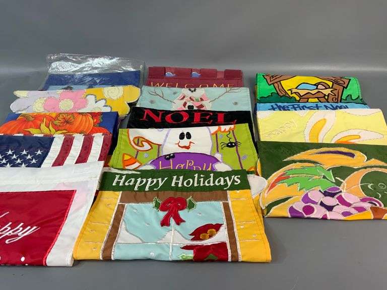 Assorted Garden Flags (13) - Coastal Downsizing LLC