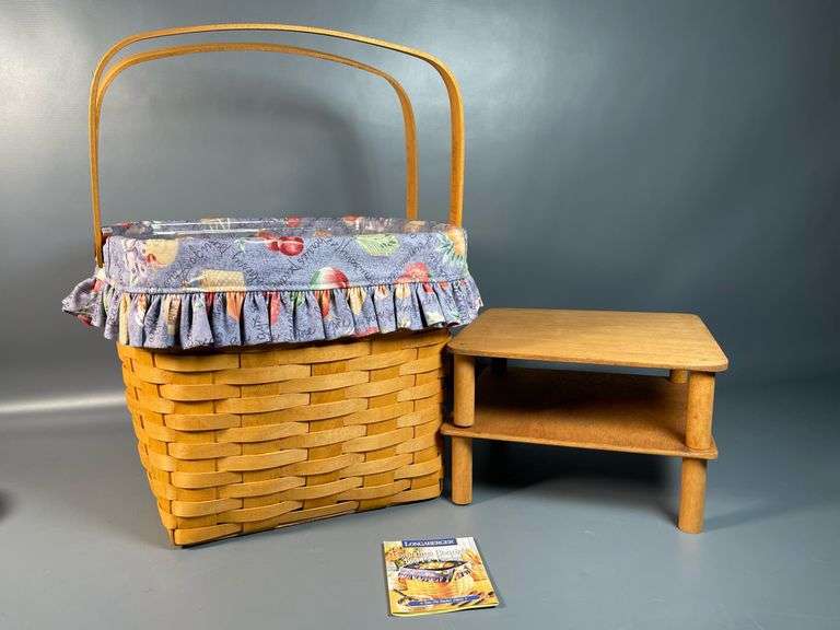 Longaberger Grandma Bonnie’s Two Pie Basket with Liner and Proector
