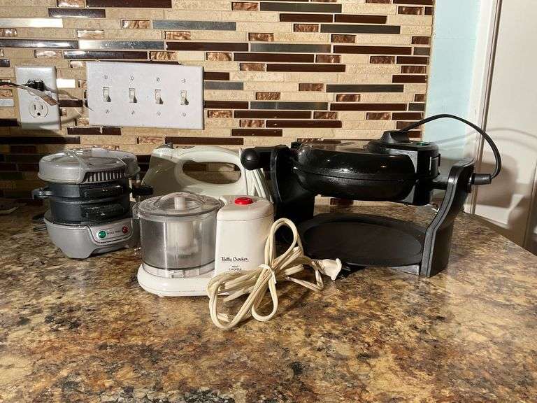 Hamilton Beach Sandwich Maker, Betty Crocker Chopper, Hamilton Beach