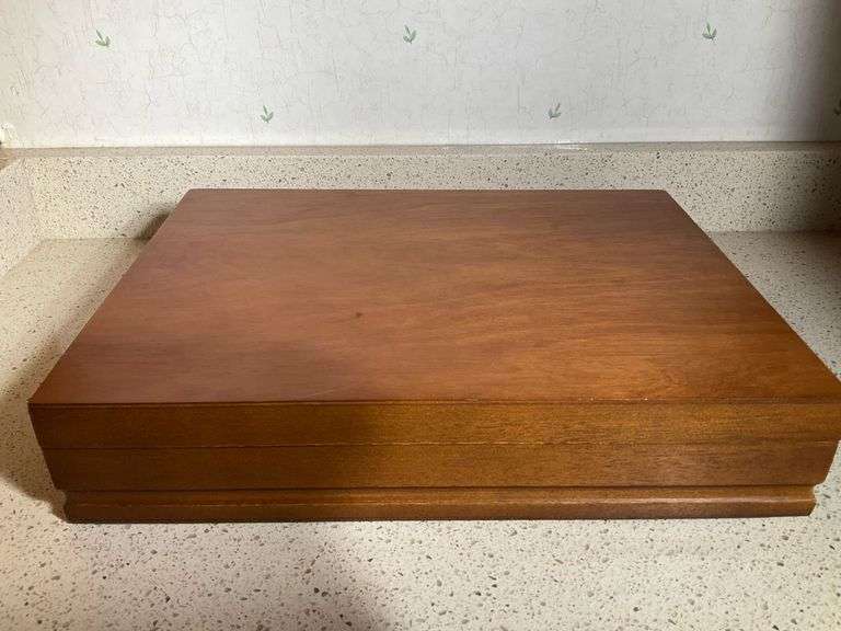 70 Piece Oneida Silverware With Wooden Box Coastal Downsizing LLC