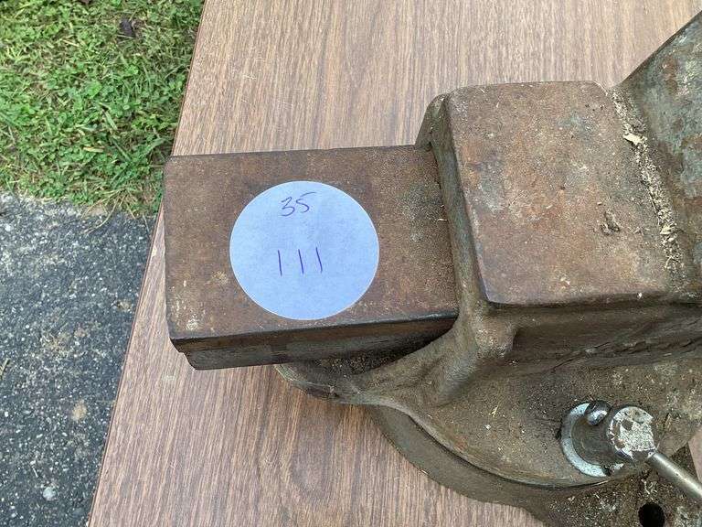 5" BUFFALO VISE Currie Auction Service