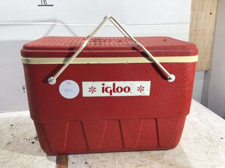 VINTAGE IGLOO COOLER Currie Auction Service