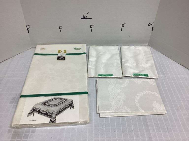 OLD BLEACH IRISH LINEN TABLE CLOTH Currie Auction Service