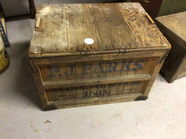 ANTIQUE SHIPPING CRATE - Currie Auction Service