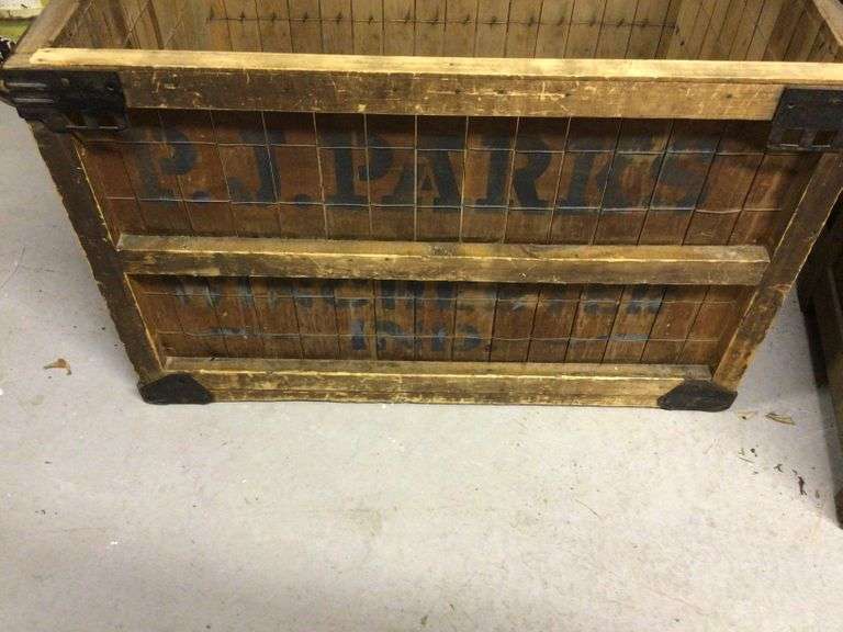 ANTIQUE SHIPPING CRATE - Currie Auction Service