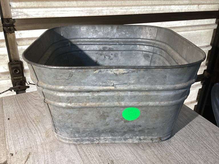 SQUARE GALVANIZED WASH TUB Currie Auction Service