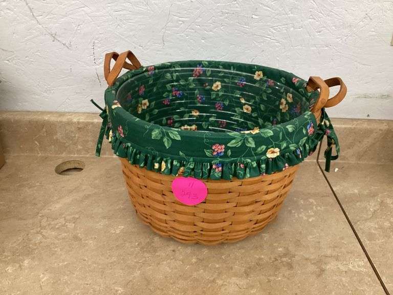 LONGABERGER BASKET 1995 Currie Auction Service