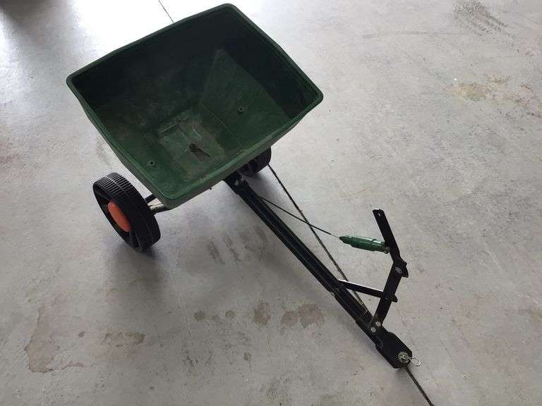 SCOTT'S SPREADER PULL BEHIND Currie Auction Service