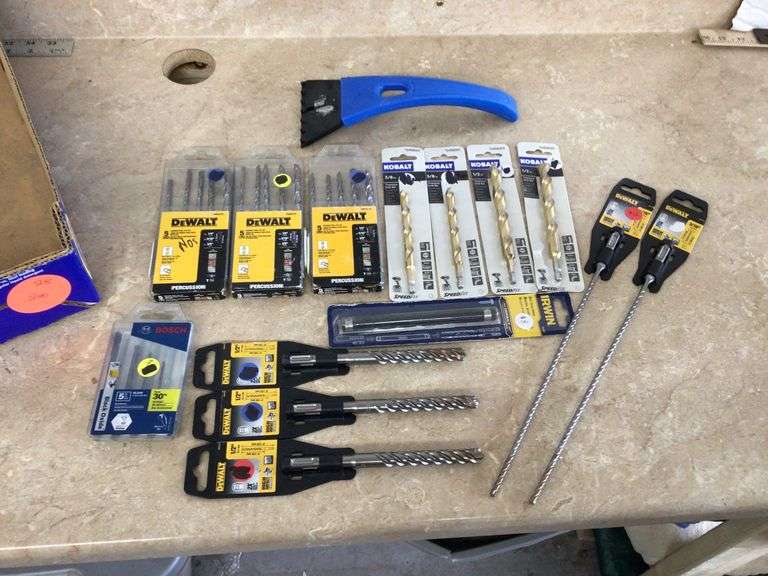 VARIOUS NEW BOSCH, DEWALT AND IRWIN DRILL BITS Currie Auction Service