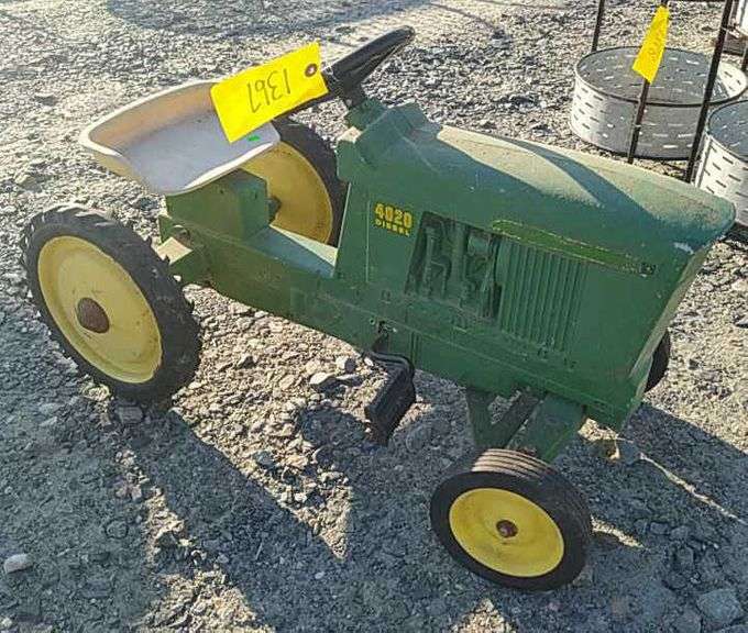 Vintage john deere pedal tractor Dixon's Auction at Crumpton