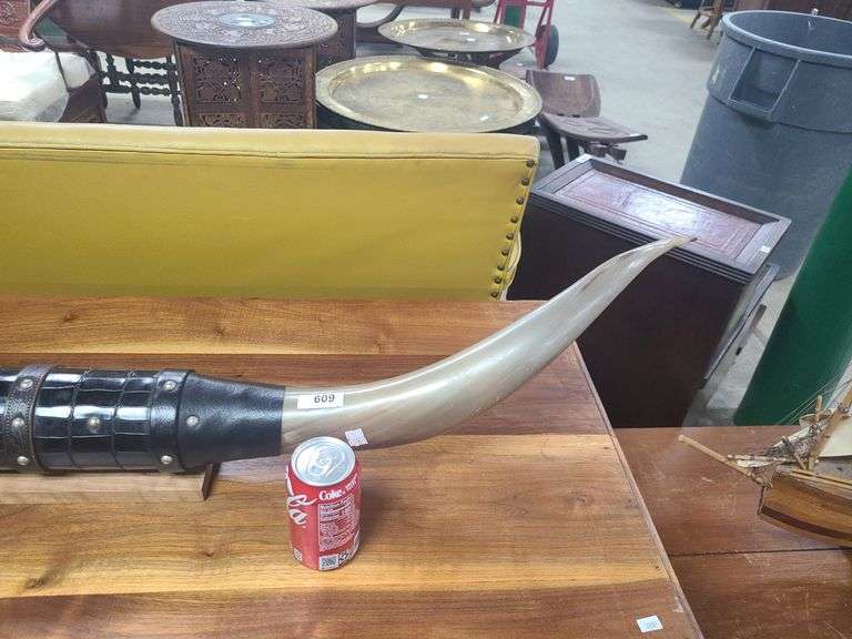 Steer horns Dixon's Auction at Crumpton