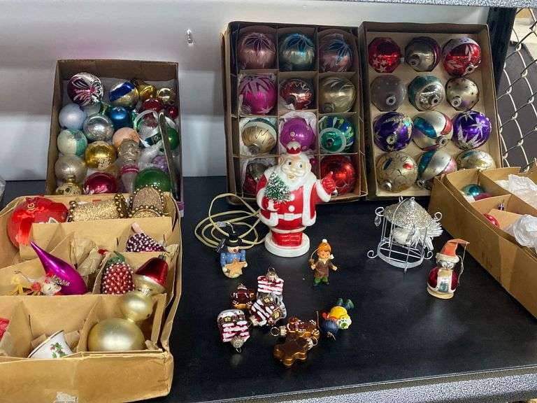 Lot of Vintage Christmas Decorations Dixon's Auction at Crumpton