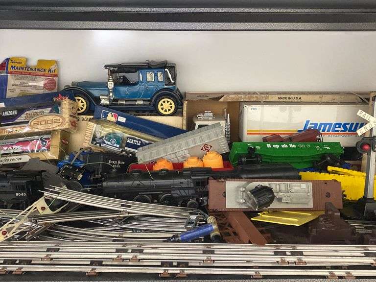 Vintage Model Railroad Train Cars, Track etc Dixon's Auction at Crumpton