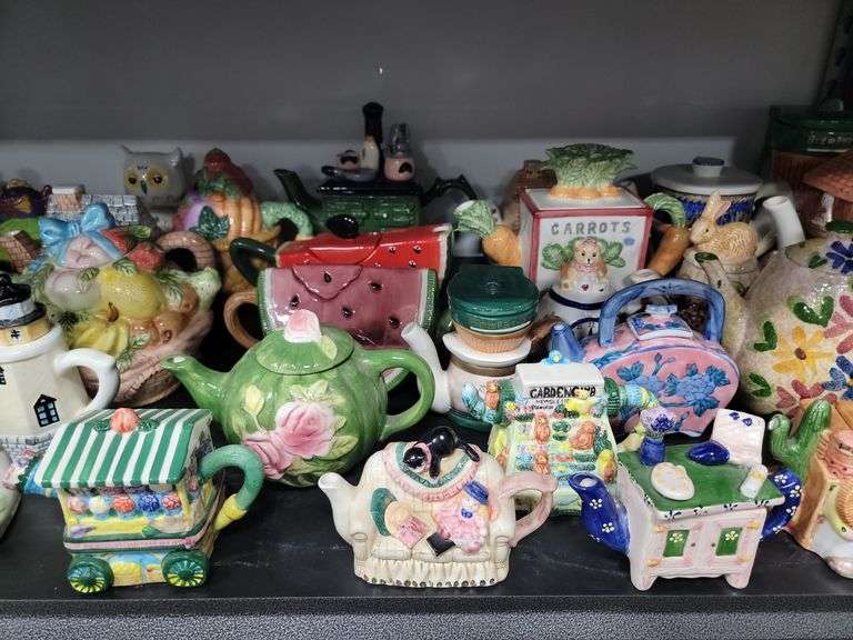 Collection of Teapots Dixon's Auction at Crumpton