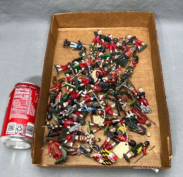 Lot of lead soldiers Dixon's Auction at Crumpton