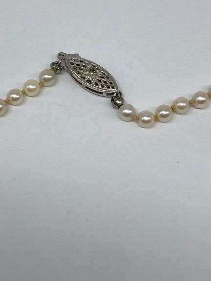 14kt Gold Clasp Pearl Necklace