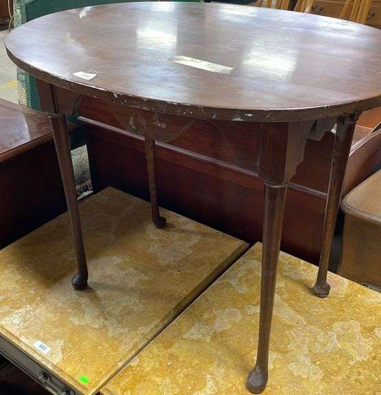 Reproduction tavern table Dixon's Auction at Crumpton