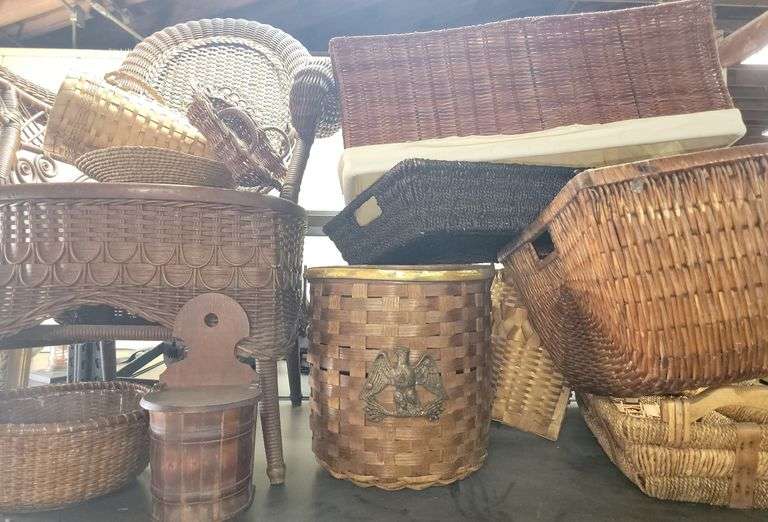 Lot Antique Heywood Wakefield Style Wicker Chair, Woven Baskets Etc