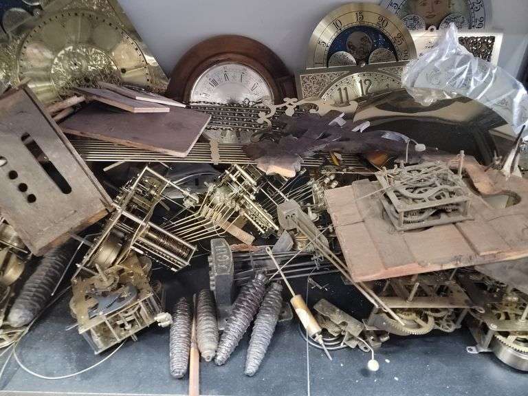 Lot Vintage / Antique Clock Parts Dixon's Auction at Crumpton