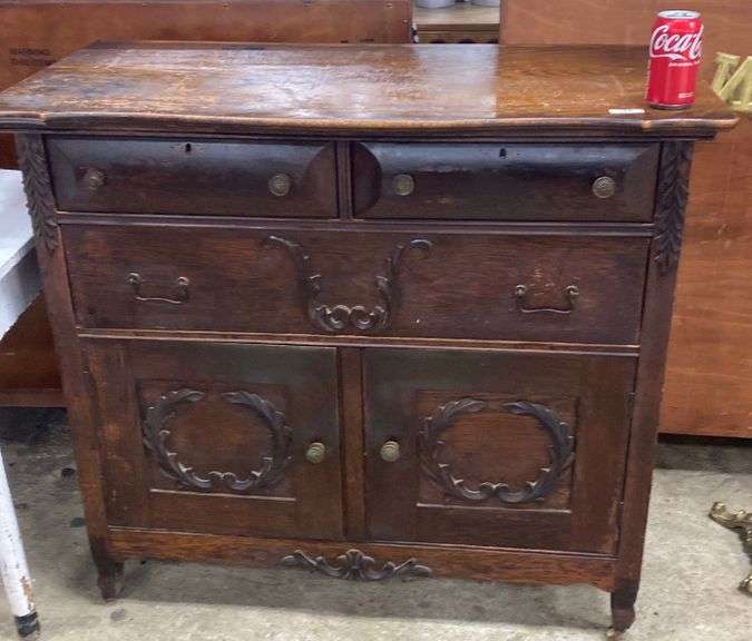 Antique oak server base, finish asis Dixon's Auction at Crumpton