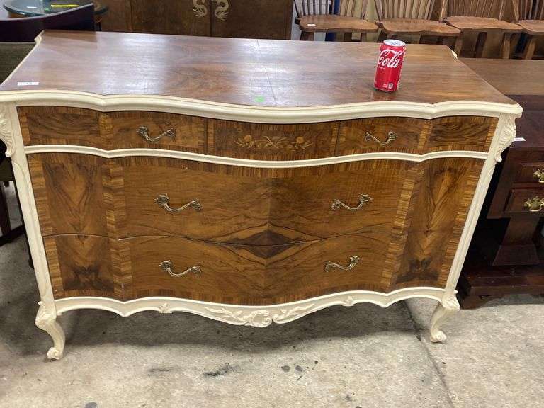 French Provincialstyle dresser Dixon's Auction at Crumpton