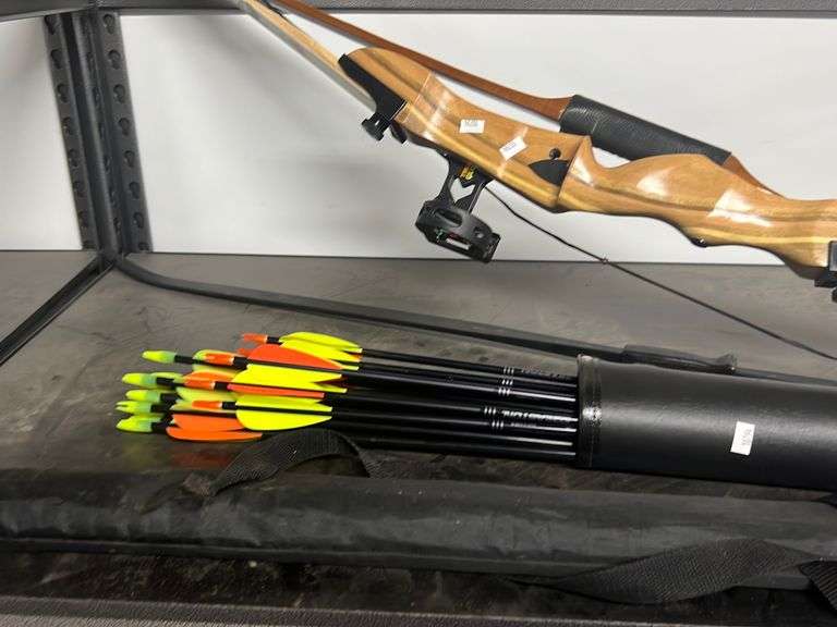 Mohegan Bow & Arrows Dixon's Auction at Crumpton