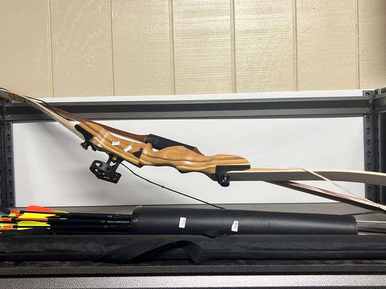 Mohegan Bow & Arrows Dixon's Auction at Crumpton