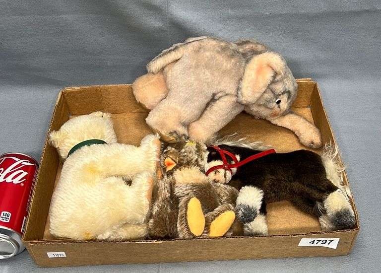 4 vintage Steiff stuffed animals Dixon's Auction at Crumpton