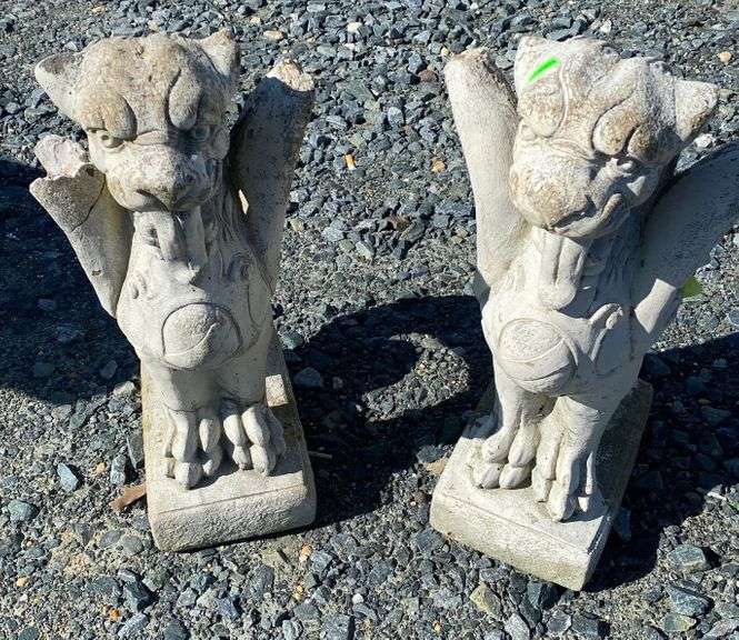 2 cement garden statues Dixon's Auction at Crumpton