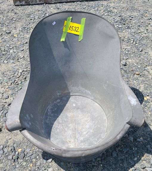 antique sitz bath wash tub Dixon's Auction at Crumpton