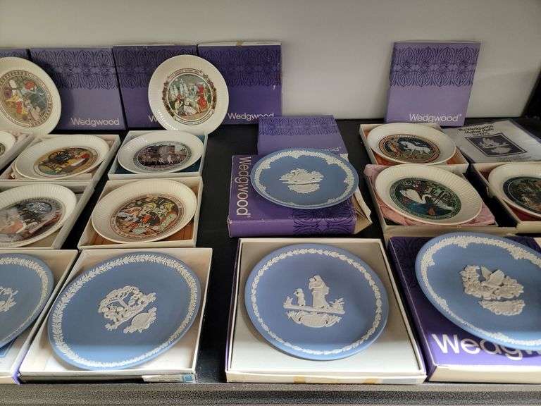 Collection of Wedgewood Collector Plates Dixon's Auction at Crumpton