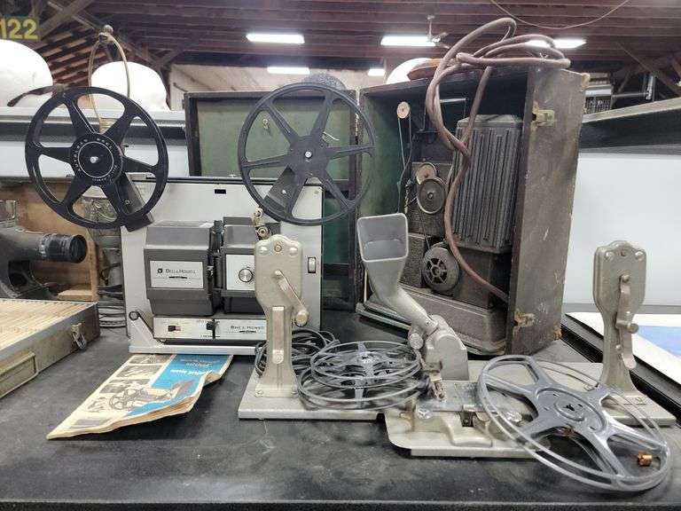 Vintage Slide Projectors + Slides Dixon's Auction at Crumpton