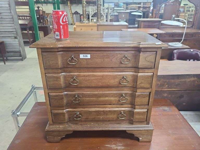 Vintage Bachelor'S Chest, AsIs Dixon's Auction at Crumpton
