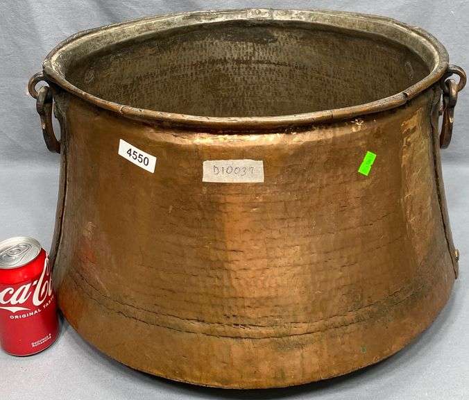 Large Copper Pot Dixon's Auction at Crumpton