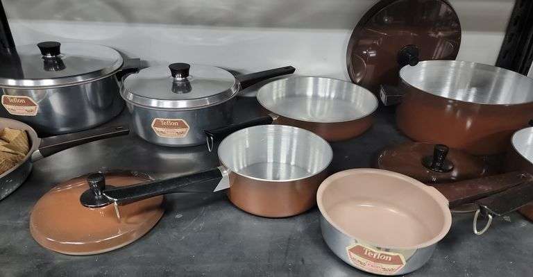 Lot Vintage Teflon Cooking Pans Dixon s Auction At Crumpton